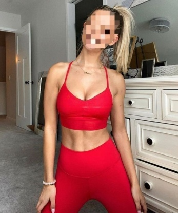 Наталия, 23 года, 2 размер груди